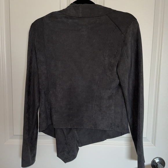 Adorable like new super soft lightweight gray jacket by blank NYC size medium - Picture 4 of 4